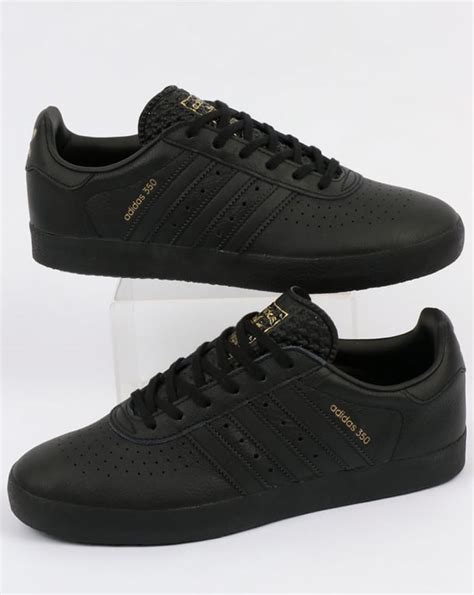 cheap adidas trainers size 3|black Adidas trainers size 3.